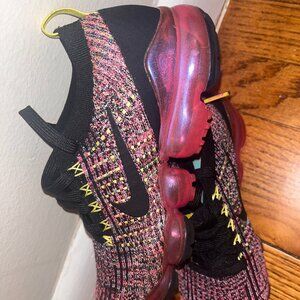 Used Women's Nike Vapormax Sneakers US Size 7